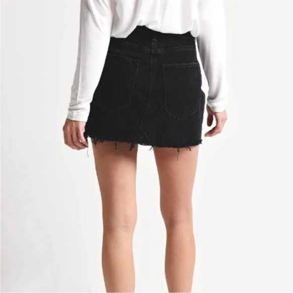 AGOLDE Quinn High Rise Black Denim Mini Skirt - Picture 3 of 10